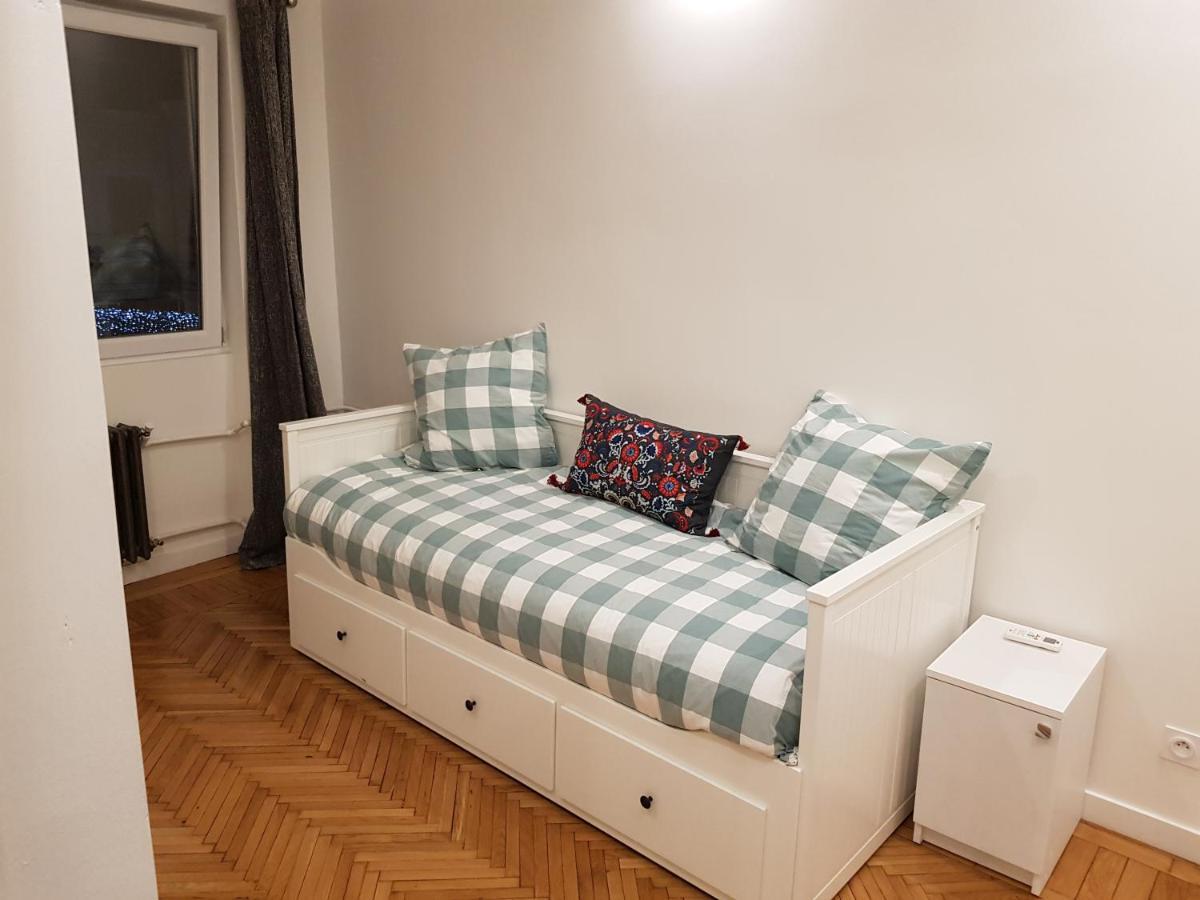 Ferienwohnung Central 2 Craiova Exterior foto